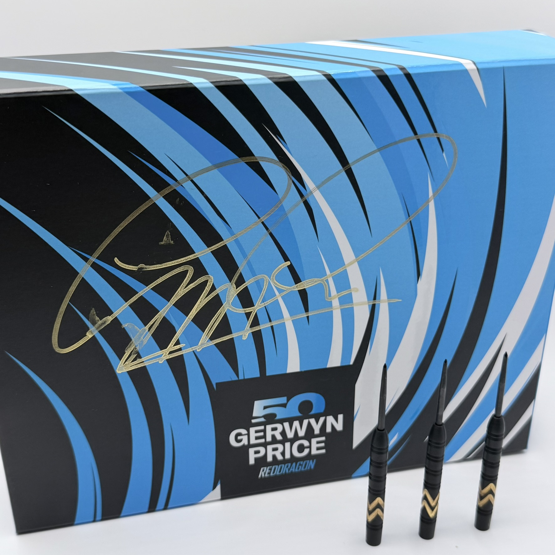 RARE HAND SIGNED GERWYN PRICE 50 YEAR LTD EDITION DARTS